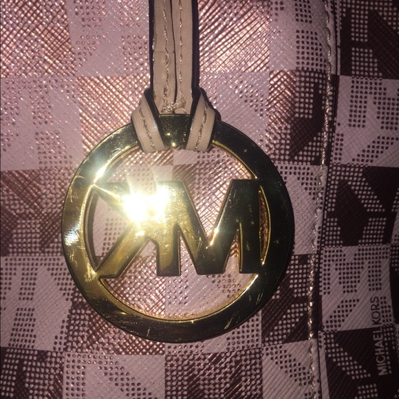 Michael kors purse - Picture 1 of 8